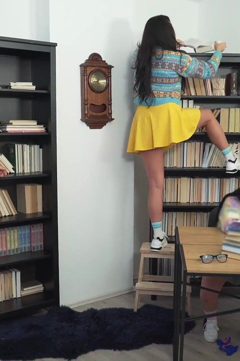 Fakehub Originals - Study Room Shag, Two Dirty Nerds Erica Black and Maria Wars Share 1 Dick