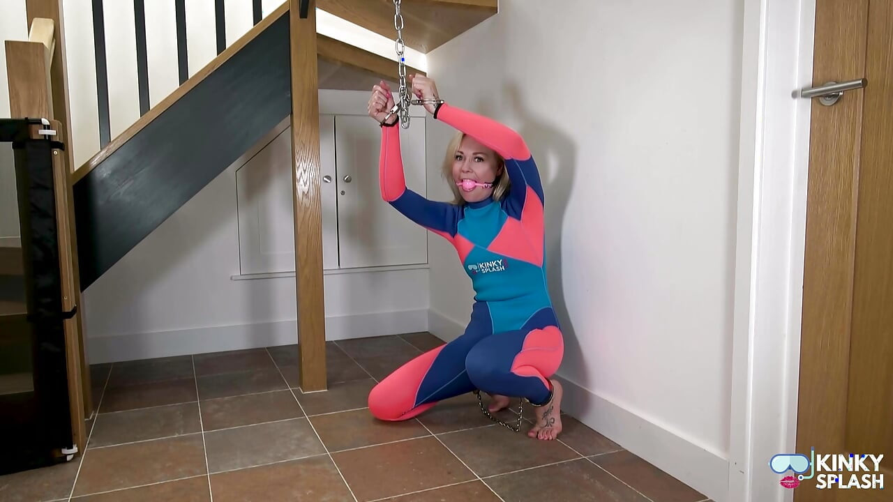 Neoprene takım elbise, zincirler ve yüze boşalma azdırma