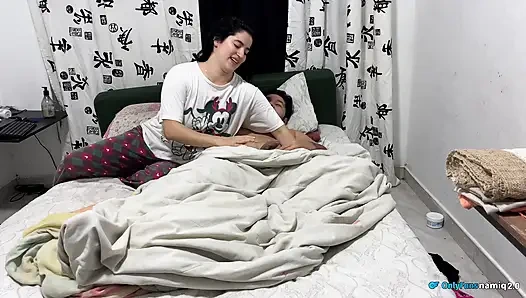 Das ist meine stiefschwester und sie will einen schwanz zum reiten!