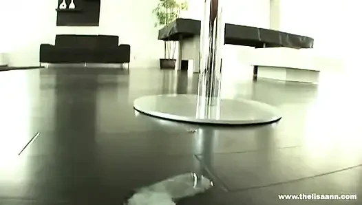 Ngentot pantat lisa ann dari internal