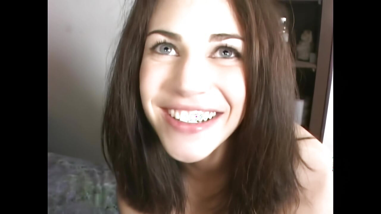 Faith Leon: Młoda Bogini z miękkim, idealnym tyłkiem