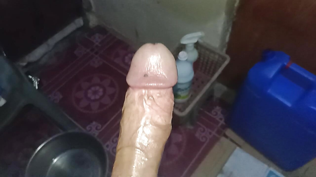 오줌 싸기 전에 내 자지를 굳게