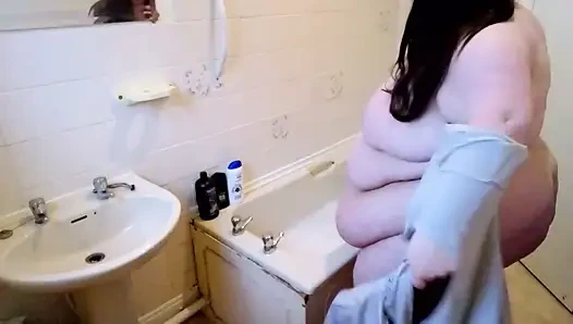 Sbbw mencoba mandi, bisakah dia bugar?