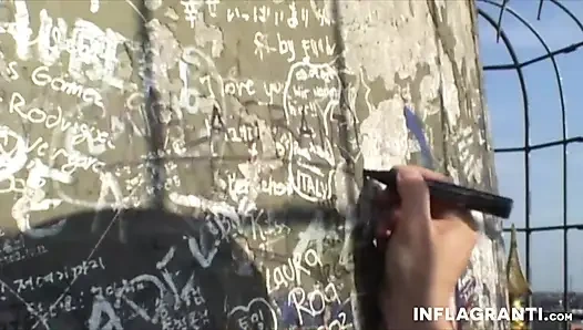 Cewek-cewek sange dientot di pesta seks