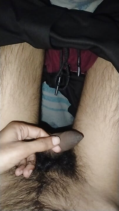 Mera land khel raha hoon