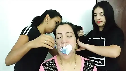 Üvey annenin ağzını en üst düzeye çıkarmak: kaç çorap alabilir?