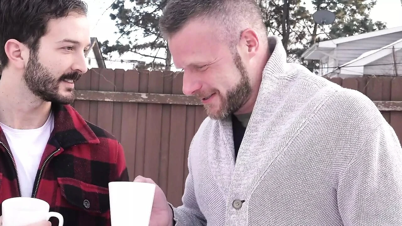 Gaycest üvey baba Brian Bonds ve arkadaşı üvey oğlunu doğurtuyor