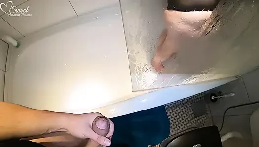 Трахаю мою горячую мачеху в душе - текущий кримпай