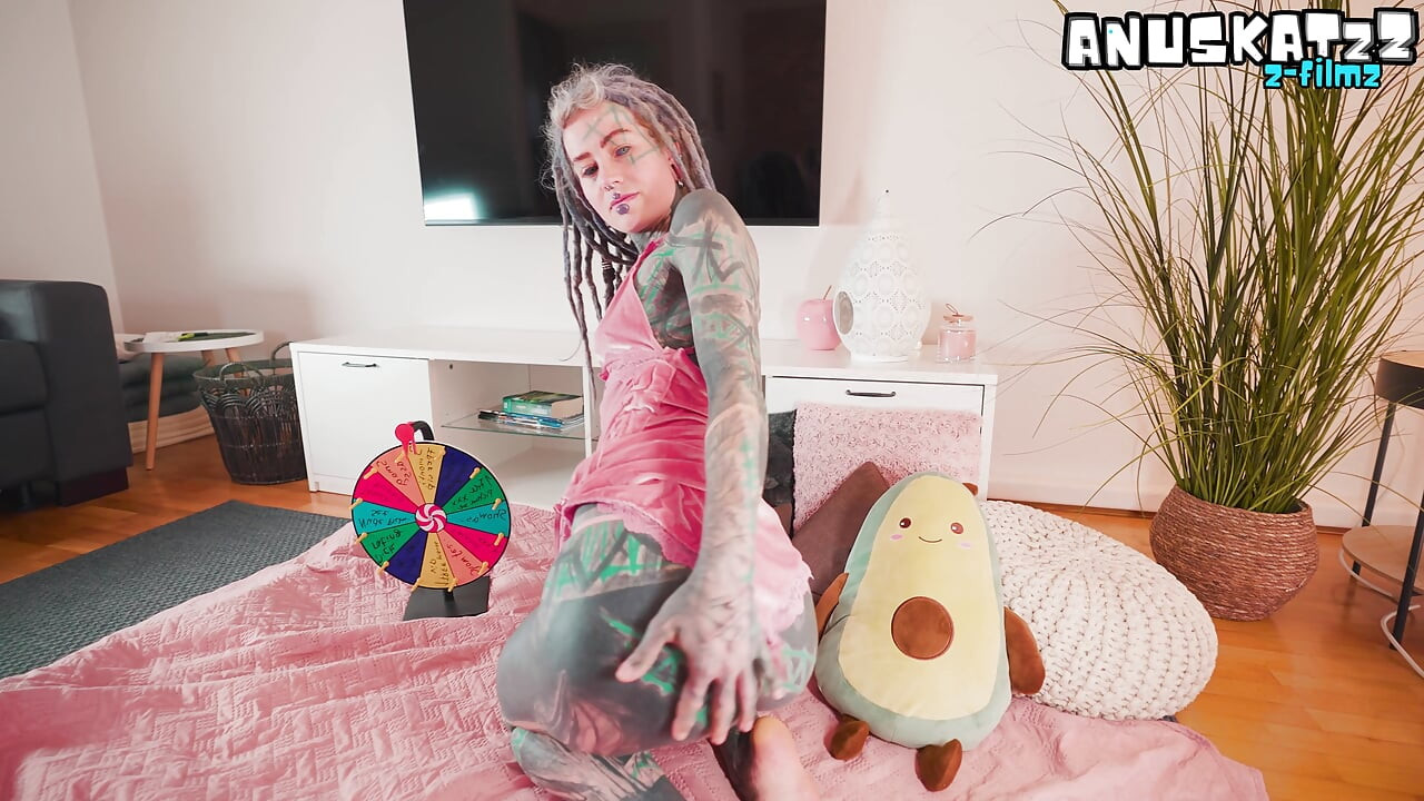 Tattooed Model’s Solo Show Turns Into Raw Interruption Creampie Fuck