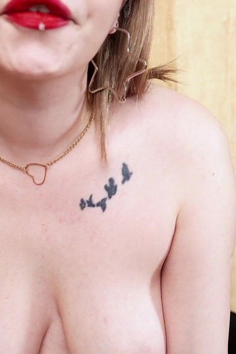Nöyryytykset, nauran sinulle, kun vitsailet! Femdom