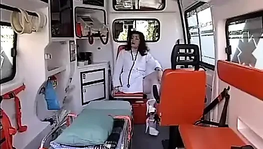 Jessica Rizzo pea doktor sahnesinde 01