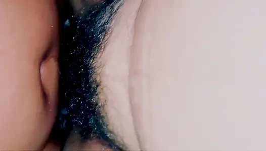 Istri Indiaku dientot sama tukang pijat kontol besar pria kulit hitam di bagian akhir kamar hotel