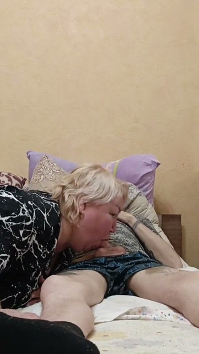 neighbor sucks every last drop of cum out of cock | Clip 2