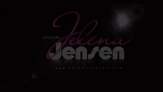 Ayo main bugil di kolam renang! Jelena Jensen dan Aria Giovanni!