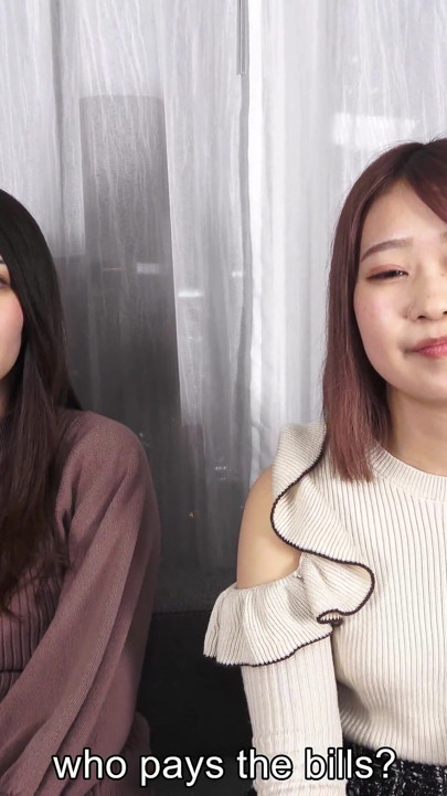 Aksi hot lesbian mio yoshikawa dan asuka suzumura yang lagi sange di ruang tunggu