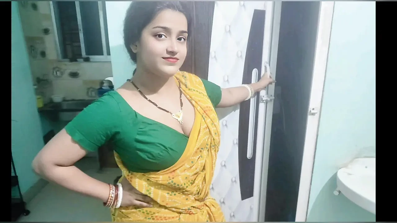 Aunty mai to bas Flat dekhne aaya tha, aap chuchi kyu dikha rahi hain