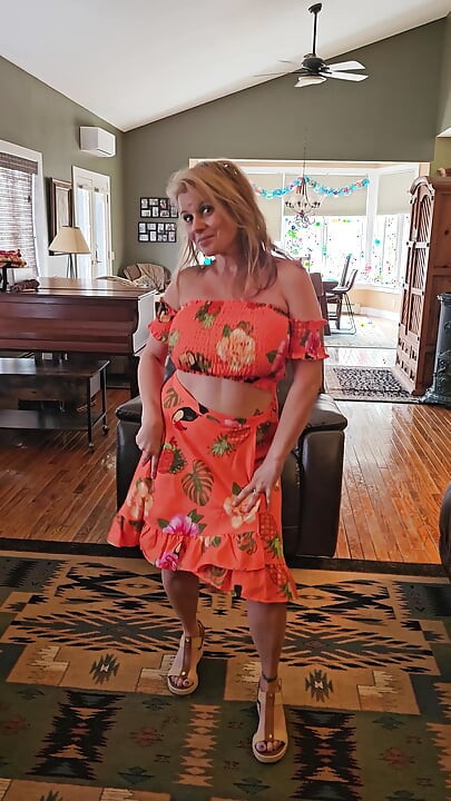 Watch what MOMMY likes to do when She is at Home Alone