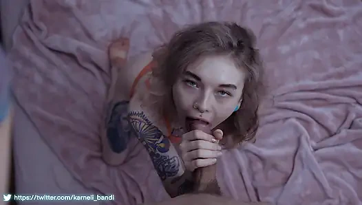 Моя соседка по комнате мечтает обо мне и моем большом хуе. Она получает то, что хочет. Карнели Банди