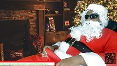 Das Beste der Feiertage - schwarze mollige Weihnachtsmänner dreimal beim Reden schmutzig, stöhnen und stöhnen beim Masturbieren