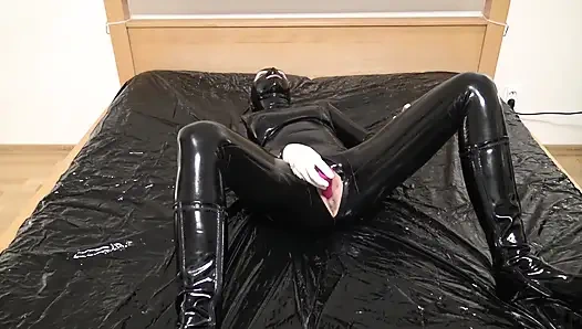 Orgasme Lateks Merah Muda Sudut Berbeda