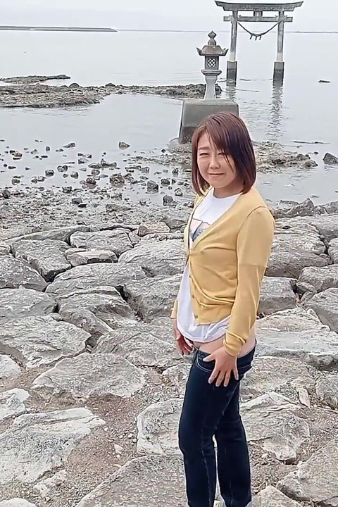 초저속 청바지의 야외 노출