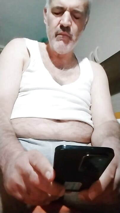 I Do Cam with a 26 Year Old Girl, a Real Slut Who Makes Me Cum!