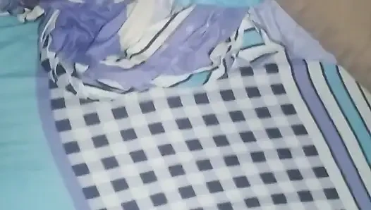 Pagi-pagi sama adik tiriku