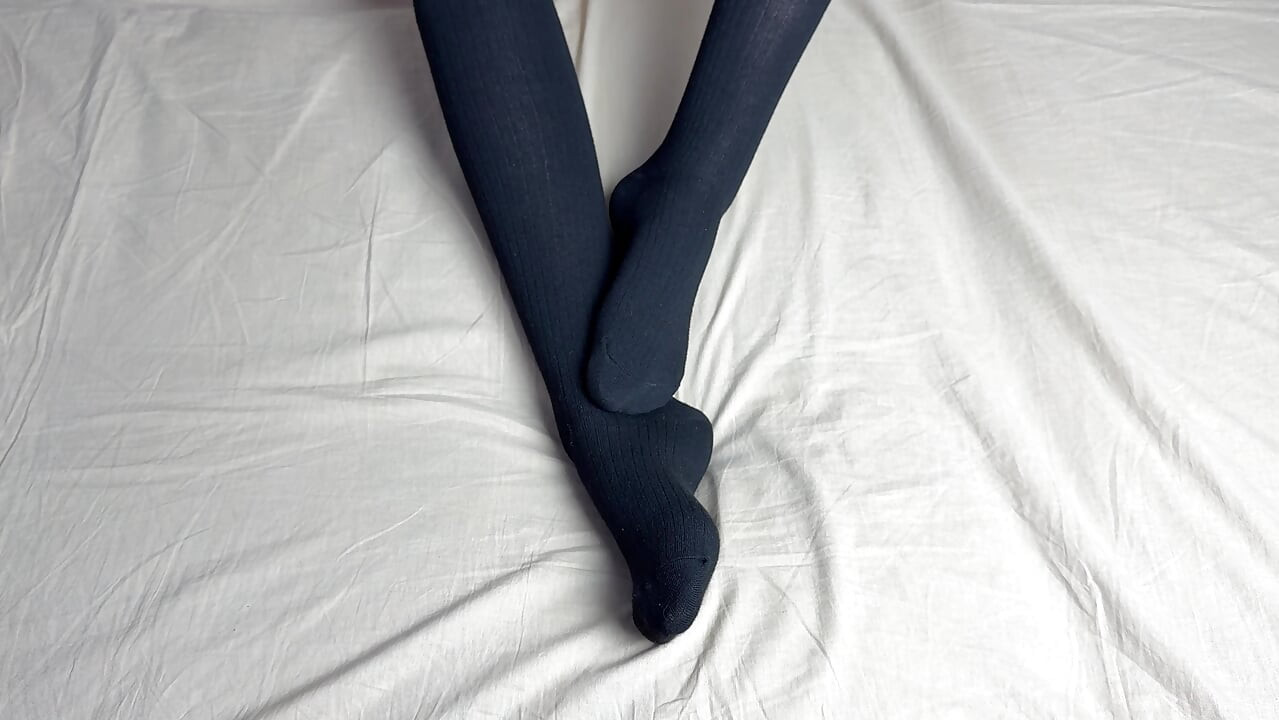 Solo girlfriend with rubber dick toy