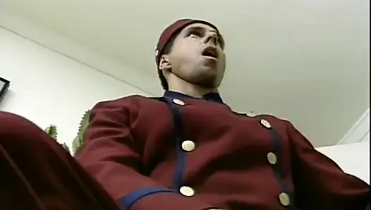Çarpıcı bir esmer için klasik sikiş