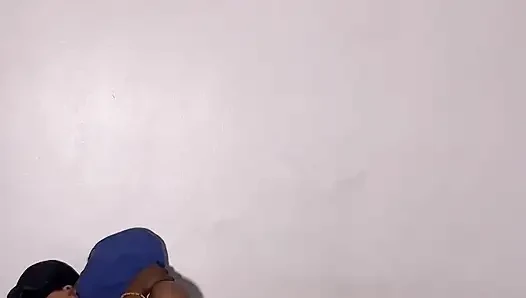 Meine mitbewohnerin ist gut auf dem bett