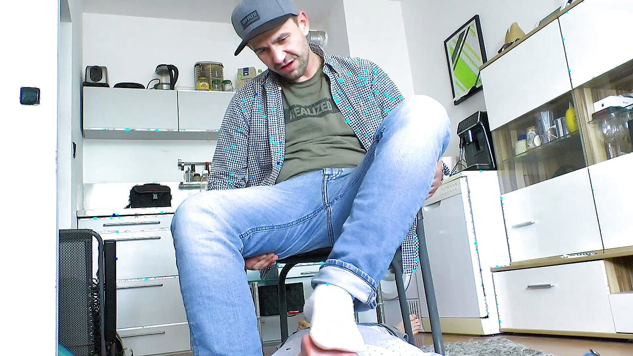 Playful Dominance: Guy Romes Commands Bazz to Worship and Tickle His Soles