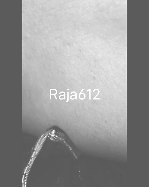 Γάμησε την υπηρέτρια στο σπίτι του