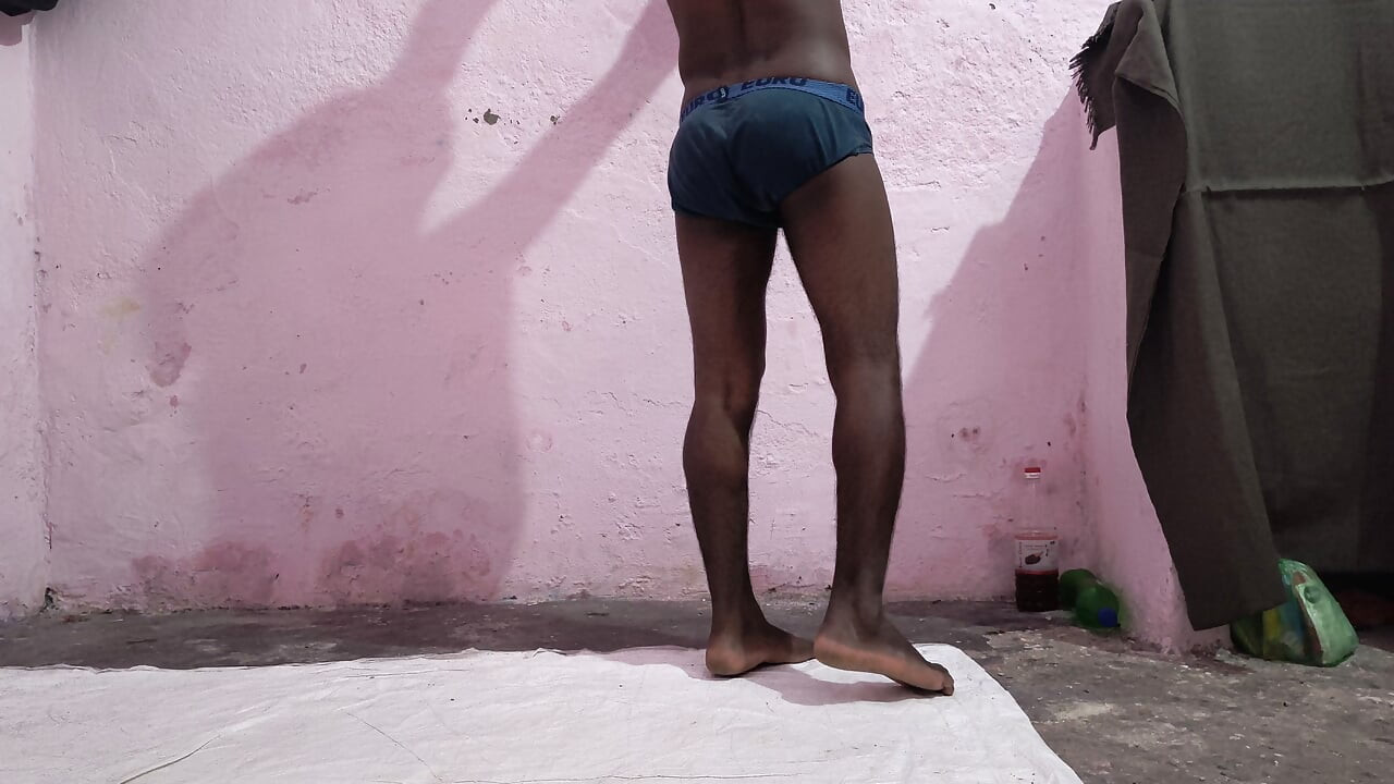 Indian desi village boy ne room me full open new tarike ki tarah mastrubation 4K FHD  me