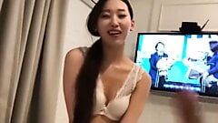 Секс-видео китайской пары в Корее в любительском видео