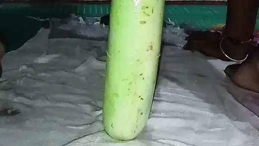 Bhabhi Ne jabardast louki chut me dala