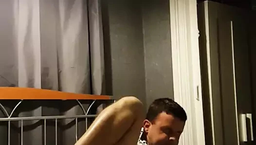 Korišćenje seks igračke žene