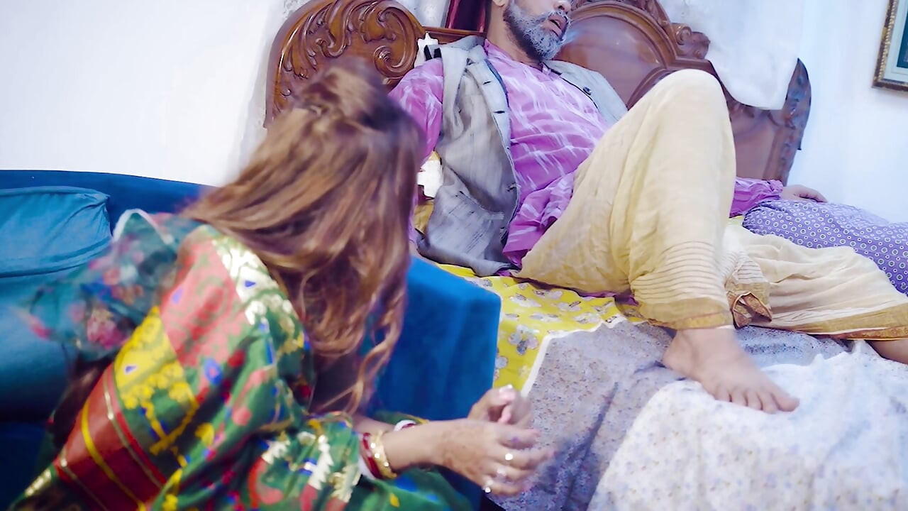 Bete ke ghar pe nhi rahne par sasur ne meri jawani ki pyaas bujhai