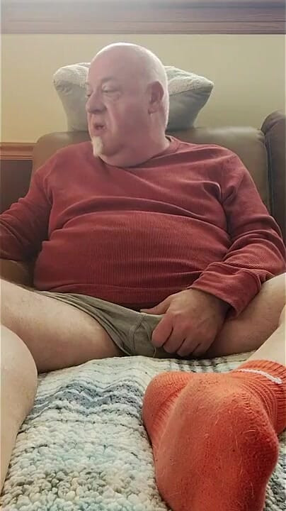 Drkanje i gledanje videa fana! Puno stopala