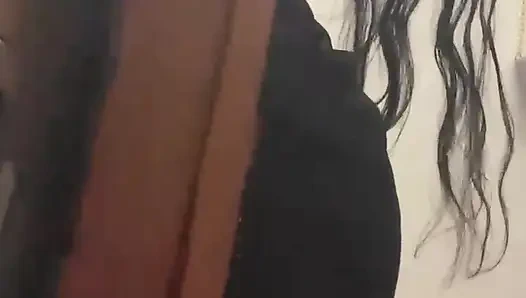 Sizin için benim sari soyunuyor