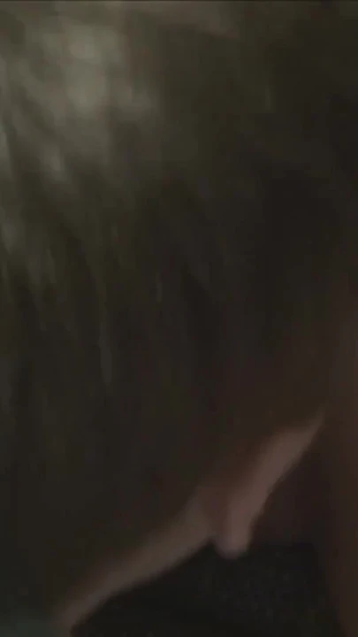 Momento memorável de "TUTORIAL - Como comer uma buceta"