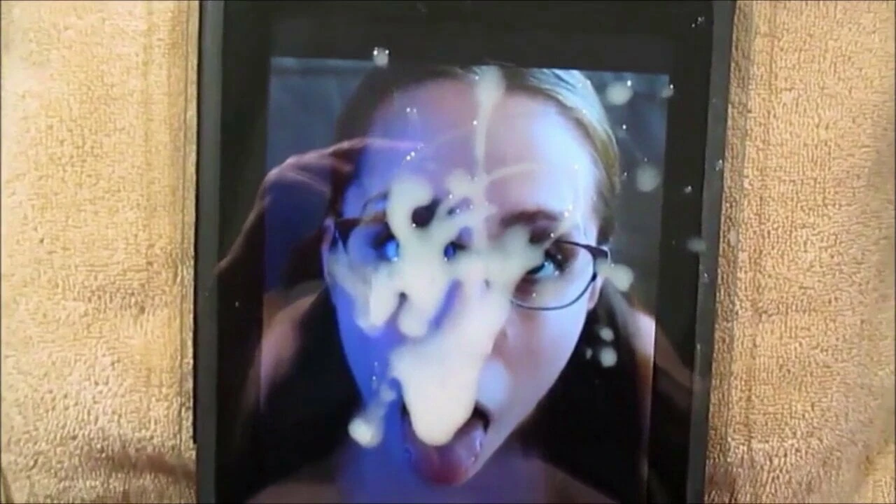 Sexy Shatteredporcelain Cum Tributes