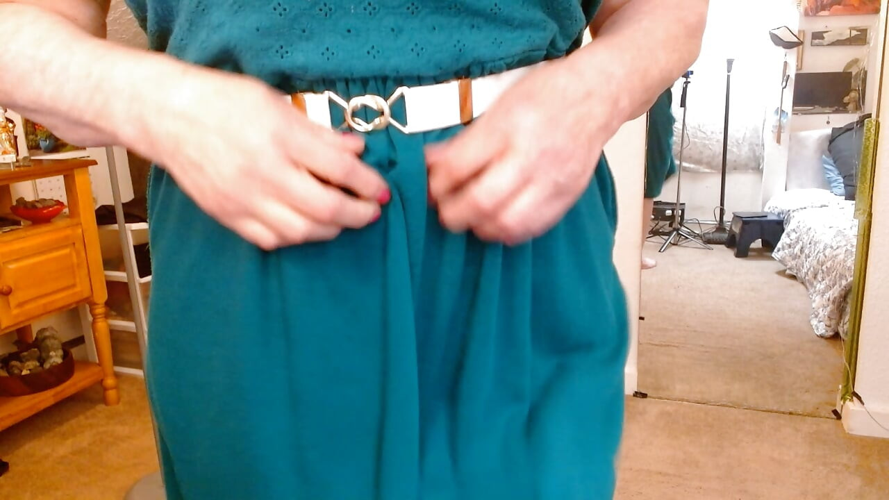 1431 cummy red G-string voor Peter van dikke en sexy rijpe DawnSkye1962