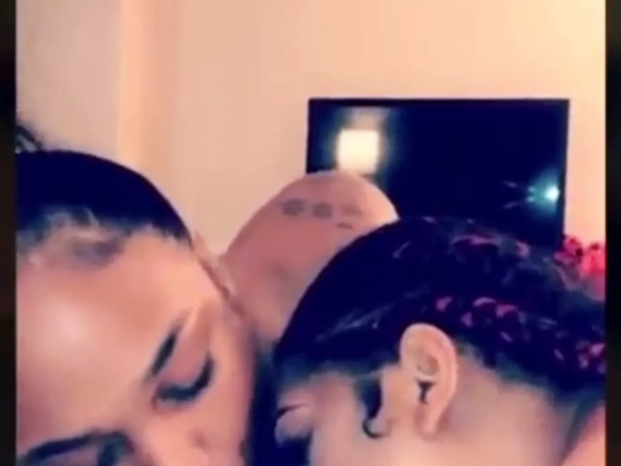 My Tranny Bitch And His Friend Oral threesome