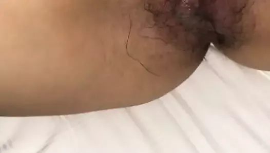 Opening her cunt