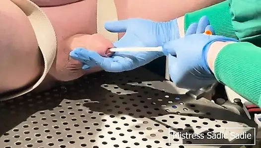 Простая демонстрация катетера, расширение его уретры