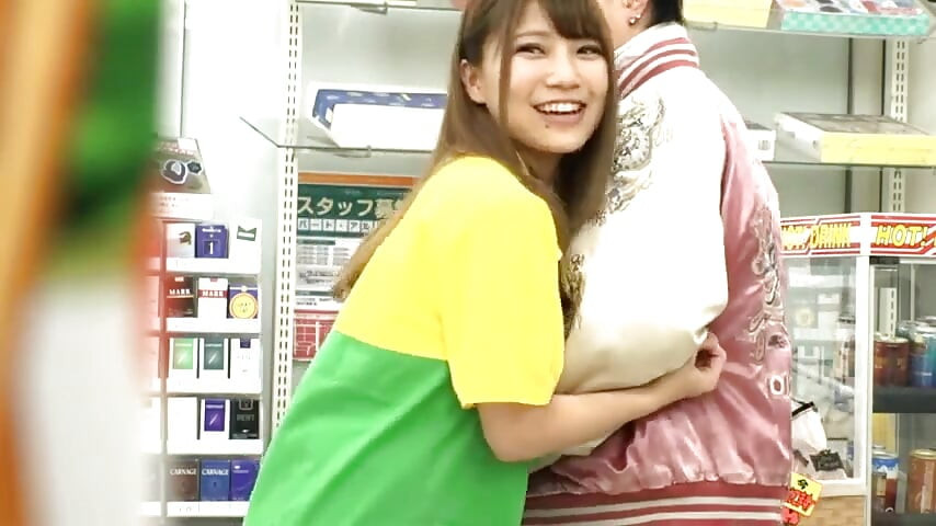 Prea mult contact vizual la acest magazin de comoditate