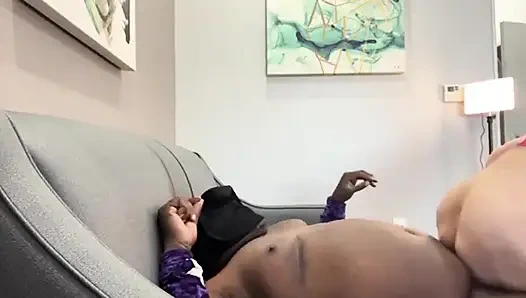 Nikki jey cosplay yapıyor