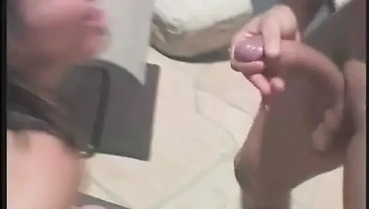 Pembe fileli genç kız havuz başında büyük zenci yarağıyla sert sikişiyor
