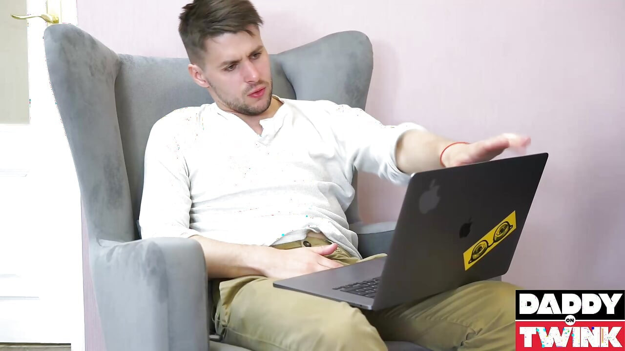 DADDYONTWINK Slatki Twink Nick Moon jeban od Dmitrija Ostena