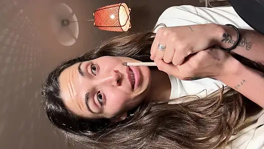 Görüntülü görüşmemiz sırasında kaba bir şekilde yarıda kesildim (ve sert sikildim)